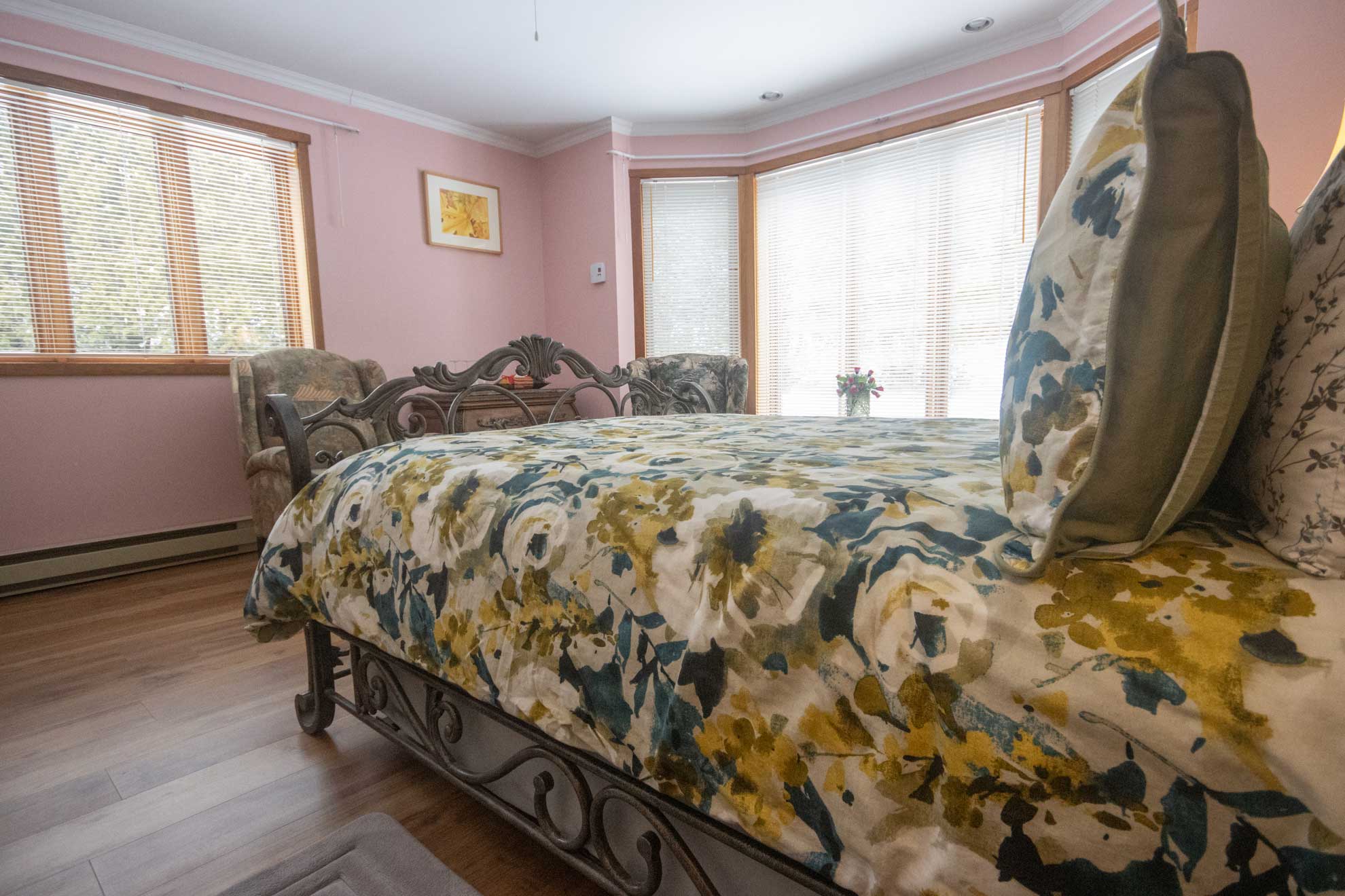 chambre-suite-jardin-manoir-hortensia-charlevoix-02